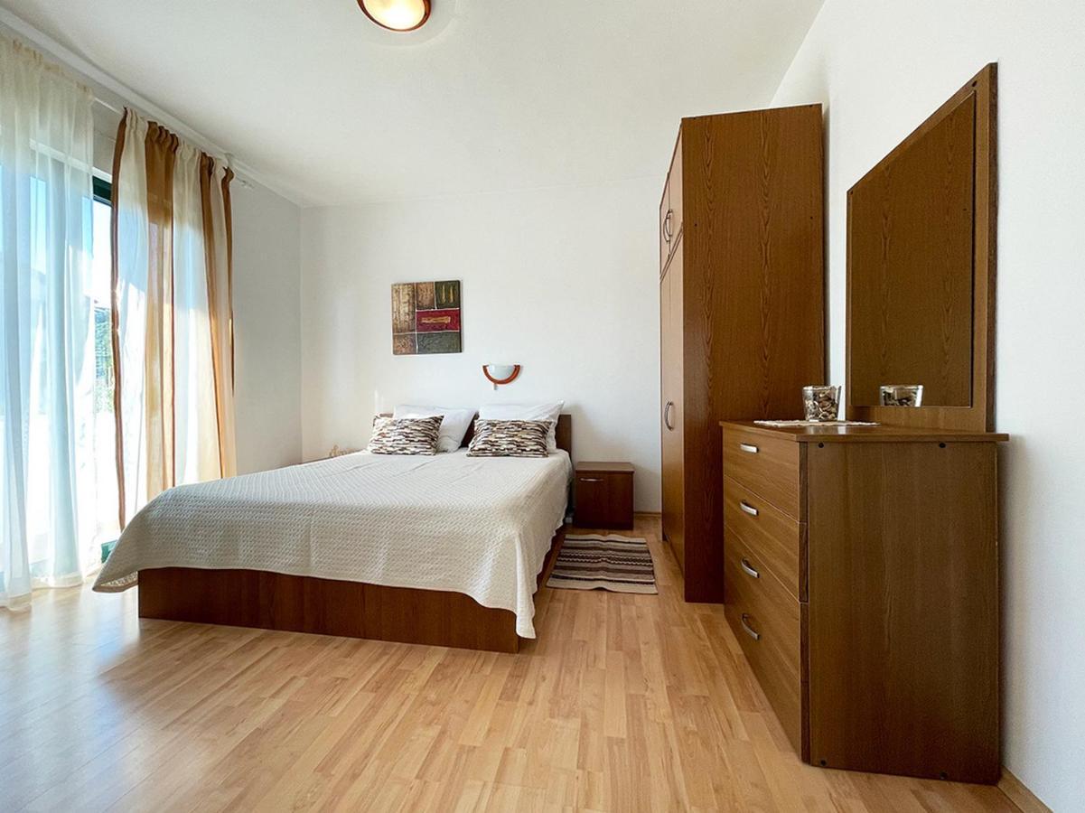 Barbat na Rabu Apartments Near The Sea Barbat חדר תמונה