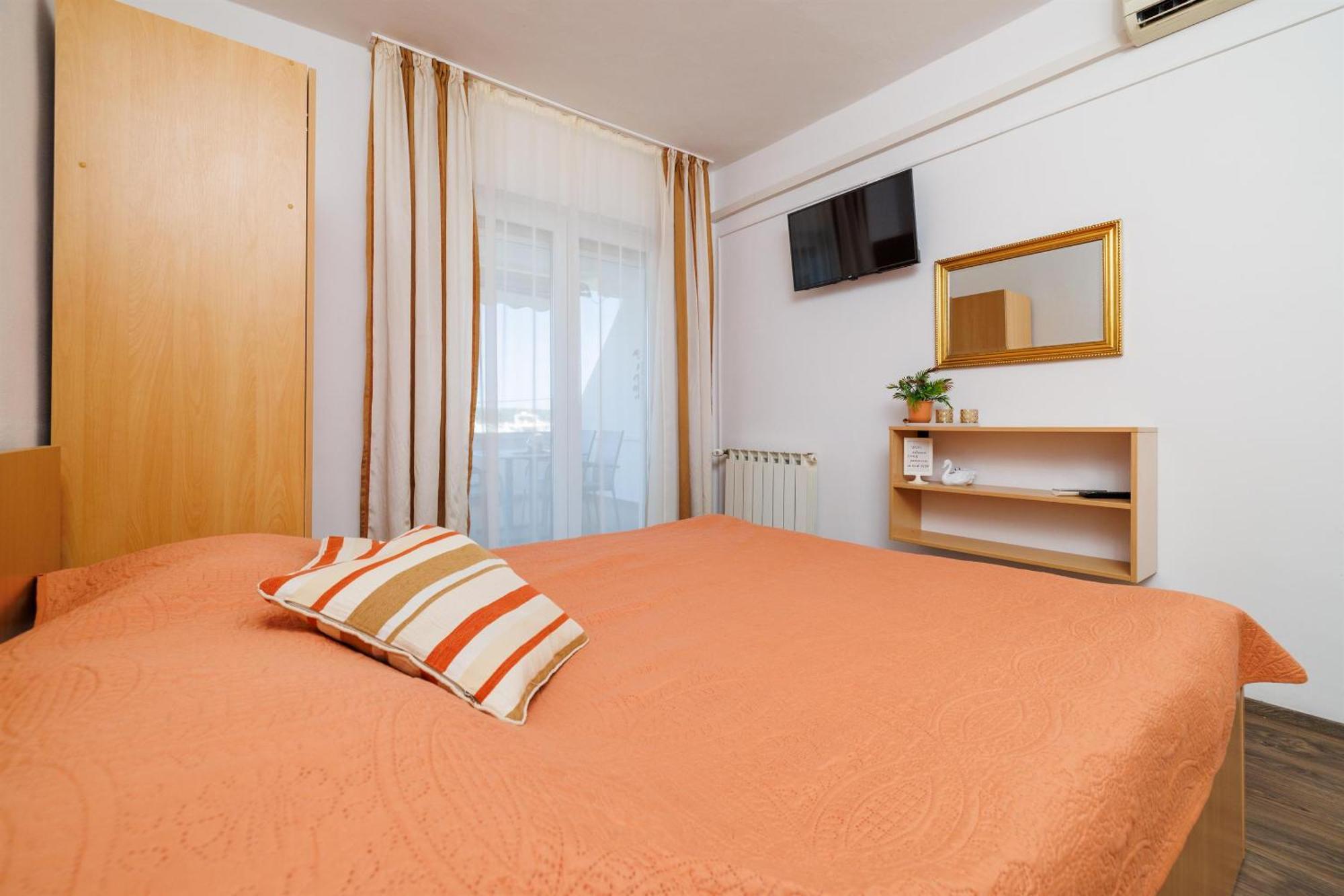 Barbat na Rabu Apartments Near The Sea Barbat מראה חיצוני תמונה